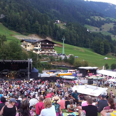 Appartementhaus Zillertal By Piaunddirk Finkenberg Exterior photo